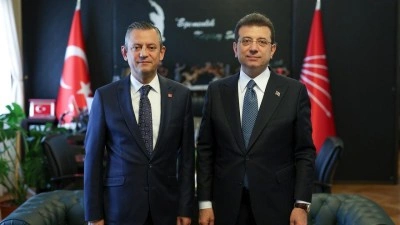 Aday &ccedil;ıkışı sonrası: '&Ouml;zg&uuml;r &Ouml;zel, Ekrem İmamoğlu'nun kalemini kırdı'