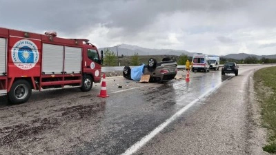 Antalya'da otomobil, takla attı; evli &ccedil;ift &ouml;ld&uuml;, 2 yaralı
