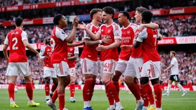 Arsenal 22 yıl sonra şampiyon oldu