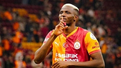 Avrupa devleri Osimhen i&ccedil;in sıraya girdi! Galatasaray tarihe ge&ccedil;ecek rakamı belirledi