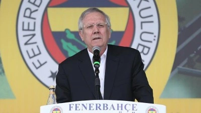 Aziz Yıldırım 'İsimleri belli' diyerek 2 transferi duyurdu!
