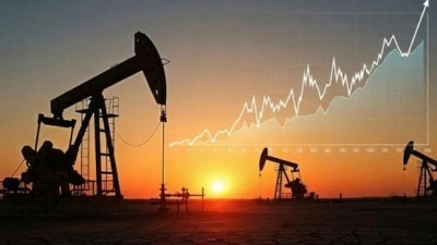 Brent petrol&uuml;n varil fiyatı ABD-İran uzlaşısı beklentisiyle y&uuml;zde 5'in &uuml;zerinde geriledi