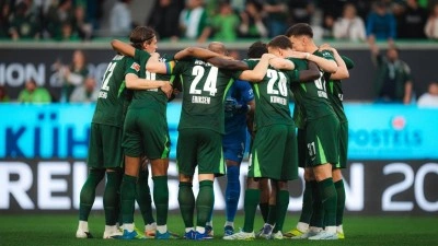 Bundesliga&rsquo;da bir devrin sonu! Eski 'şampiyon' 29 yıl sonra k&uuml;me d&uuml;şt&uuml;