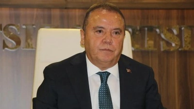 CHP'den Muhittin B&ouml;cek'e istifa baskısı