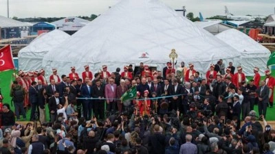D&ouml;rt g&uuml;nl&uuml;k ş&ouml;len başladı! D&uuml;nya k&uuml;lt&uuml;rleri Etnospor'da bir araya geldi