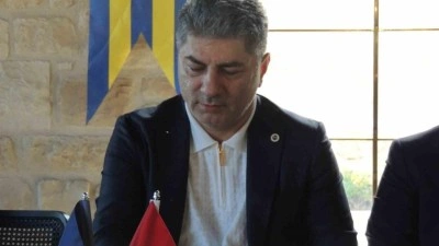 Fenerbah&ccedil;e taraftarını ayağa kaldıracak hamle! Hakan Safi, yıldız isimle temas kurdu