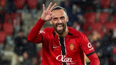 Fenerbah&ccedil;e ve Galatasaray ile anılan Vedat Muriqi'den veda gibi a&ccedil;ıklama