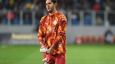 Galatasaray'da sezonun ilk ayrılığı ger&ccedil;ekleşti! Batuhan Şen, k&uuml;me d&uuml;şen takıma gitti