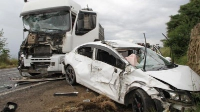 Kula'da zincirleme trafik kazası: 8 yaralı, 1 g&ouml;zaltı