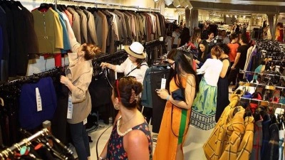 Kurban Bayramı &ouml;ncesi alışveriş hareketliliği hazır giyim sekt&ouml;r&uuml;nde de hız kazandı