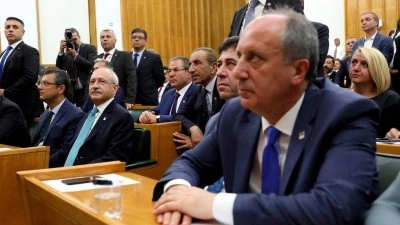 Muharrem İnce, Kılı&ccedil;daroğlu'na karşı harekete ge&ccedil;ti! &Ouml;zg&uuml;r &Ouml;zel'e dikkat &ccedil;eken jest...