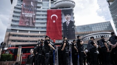 Mutlak butlan kararı sonrası dikkat &ccedil;eken anket: &Ouml;zg&uuml;r &Ouml;zel şoke olacak!