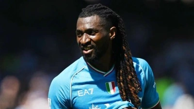 Napoli&rsquo;nin yıldızı i&ccedil;in İstanbul derbisi! İşte transferi bitirecek rakam