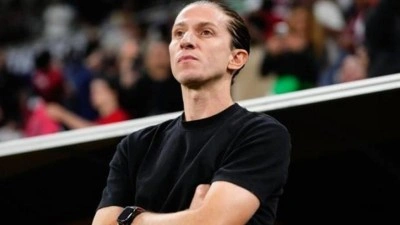 &Ouml;nder &Ouml;zen yurt dışına u&ccedil;tu! Filipe Luis i&ccedil;in kritik g&ouml;r&uuml;şme