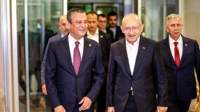 &Ouml;zg&uuml;r &Ouml;zel'den CHP i&ccedil;in bomba teklif! Kılı&ccedil;daroğlu cephesinden jet hızında yanıt