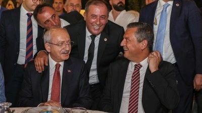&Ouml;zg&uuml;r &Ouml;zel havlu attı: Mutlak butlan sonrası ilk anketten şaşırtan sonu&ccedil;