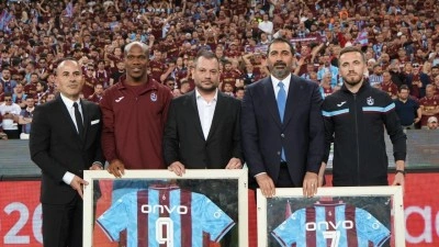 Trabzonspor final &ouml;ncesi iki oyuncuya veda etti
